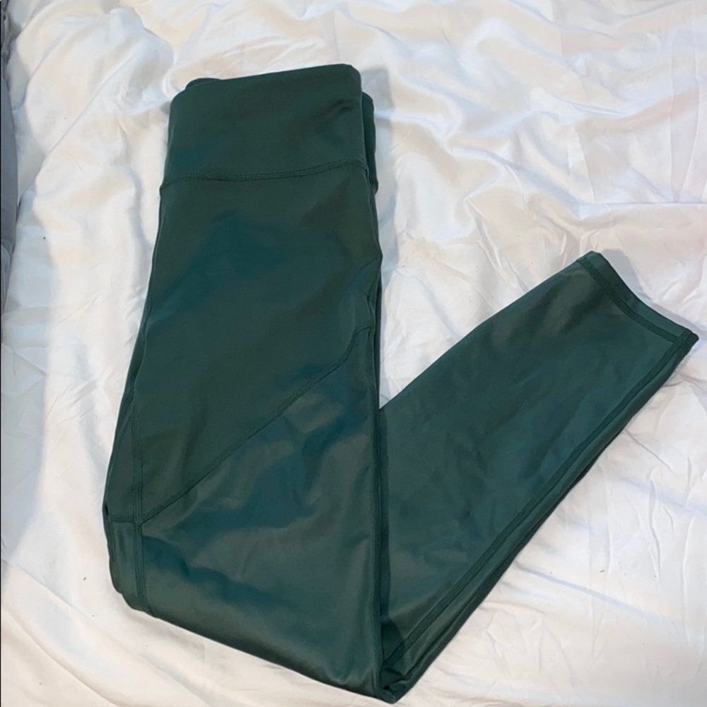FABLETICS LEGGINGS (NWOT)